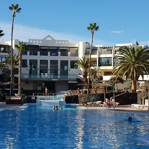 luxury-casa-en-primera-linea-del-mar.in-canary-islands.com/